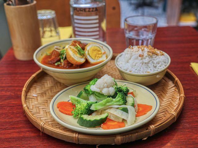 BISTROT SAIGON Porc au caramel.jpg