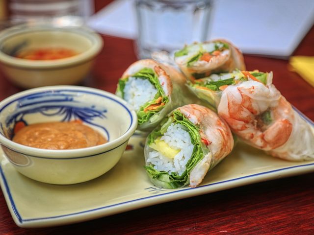 BISTROT SAIGON Rouleaux de printemps.jpg